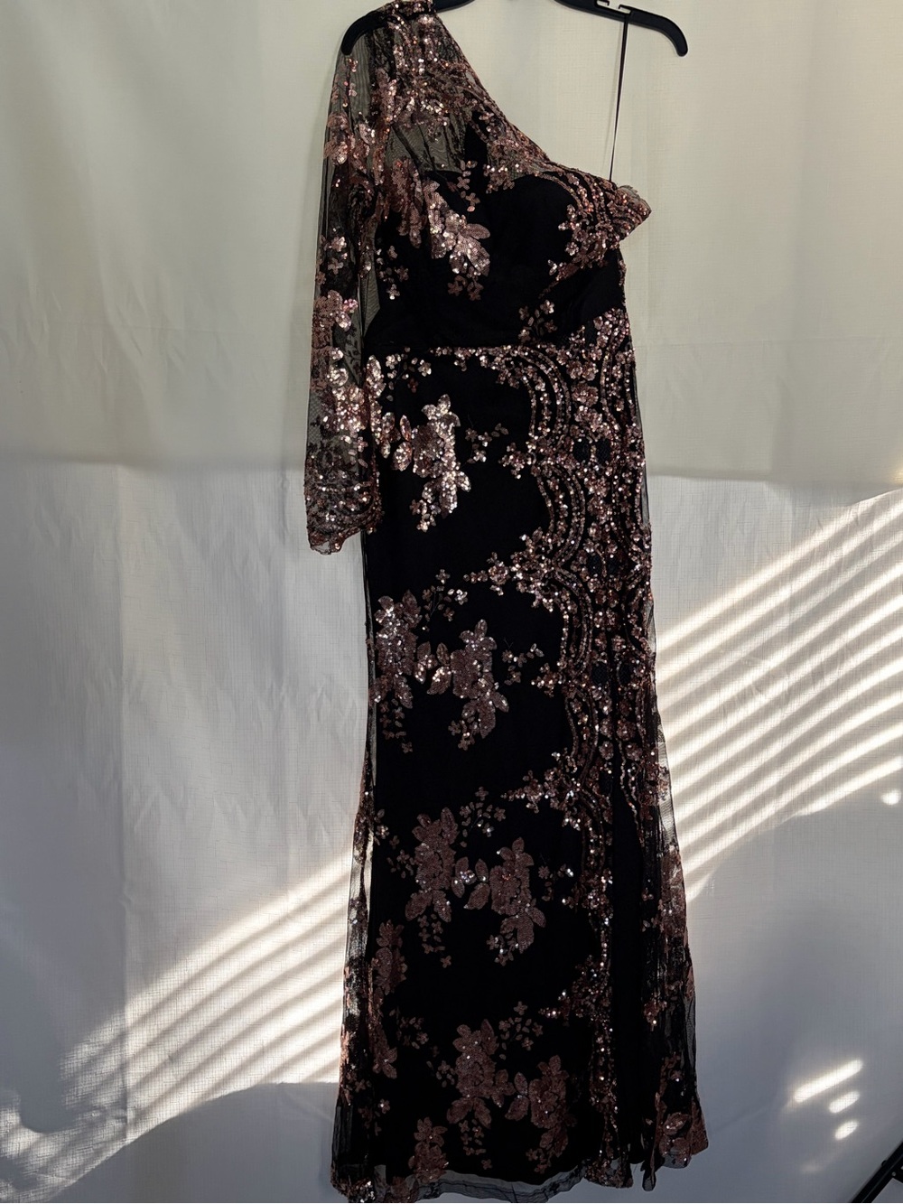 Fashion Nova Black One-Shoulder Gown with Rose Gold Sequins